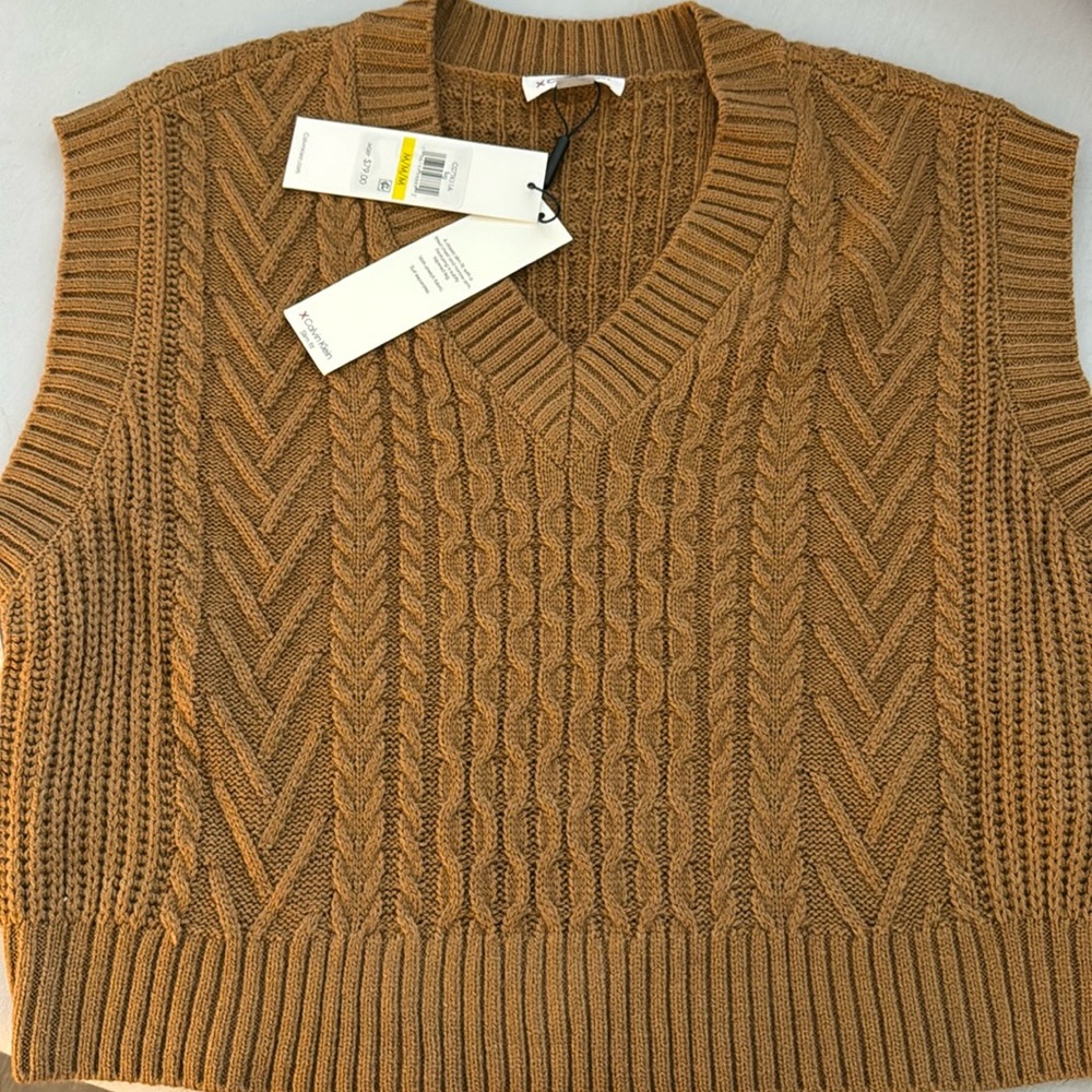 Sweater vest